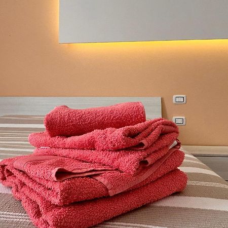 Casa Daura - Your Comfortable Apartment In Bologna - Parking エクステリア 写真