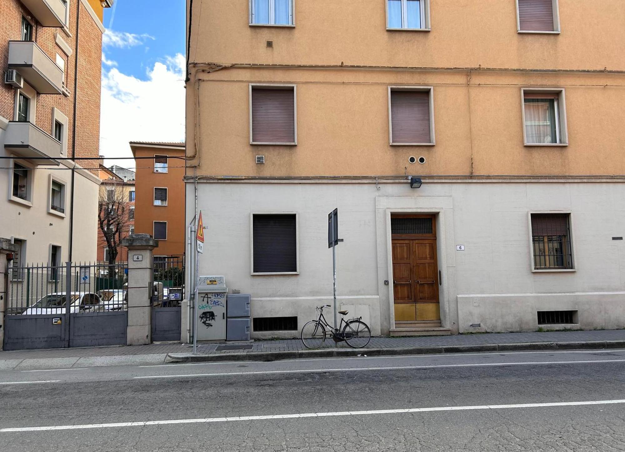 Casa Daura - Your Comfortable Apartment In Bologna - Parking エクステリア 写真