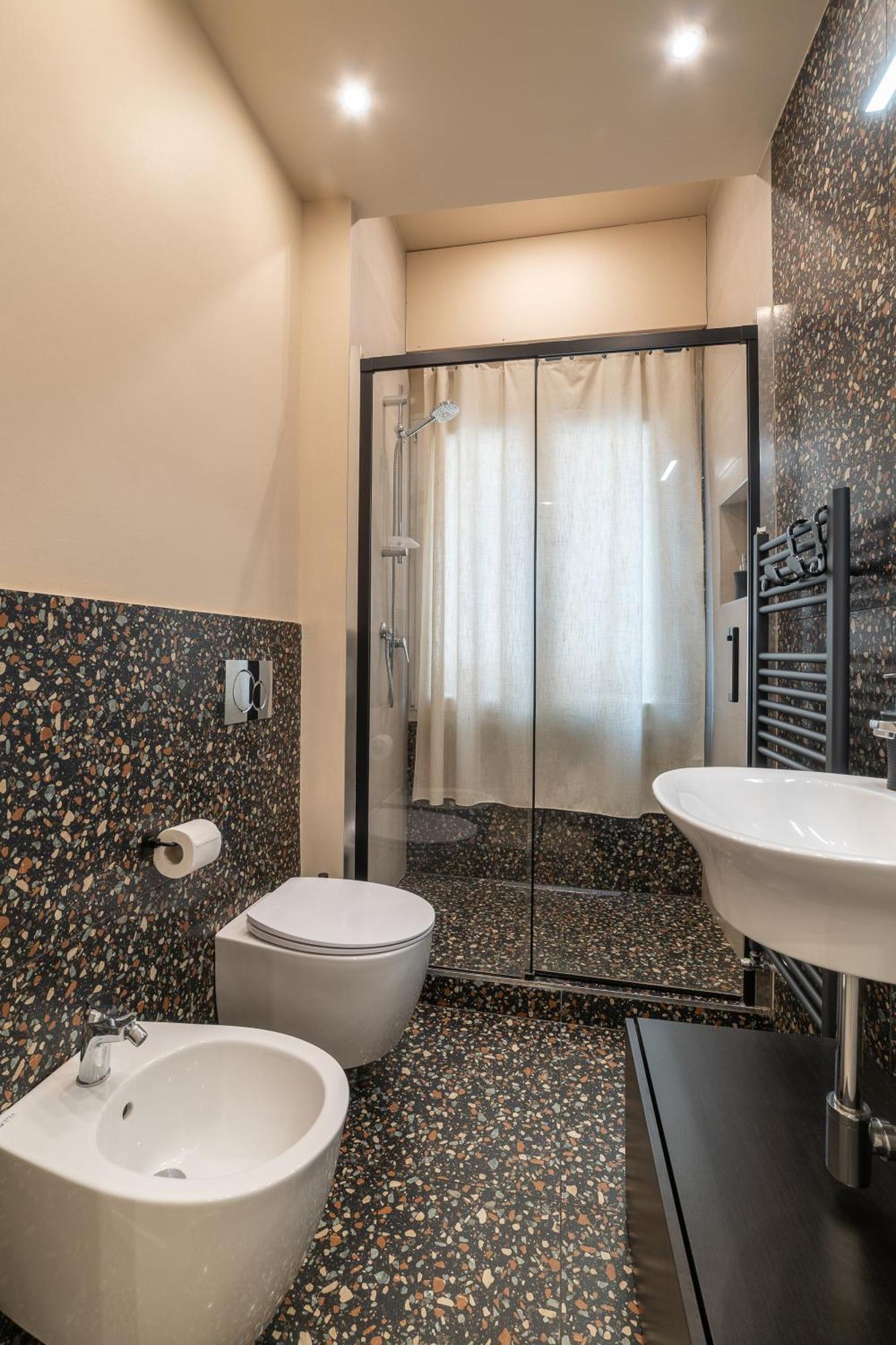 Casa Daura - Your Comfortable Apartment In Bologna - Parking エクステリア 写真