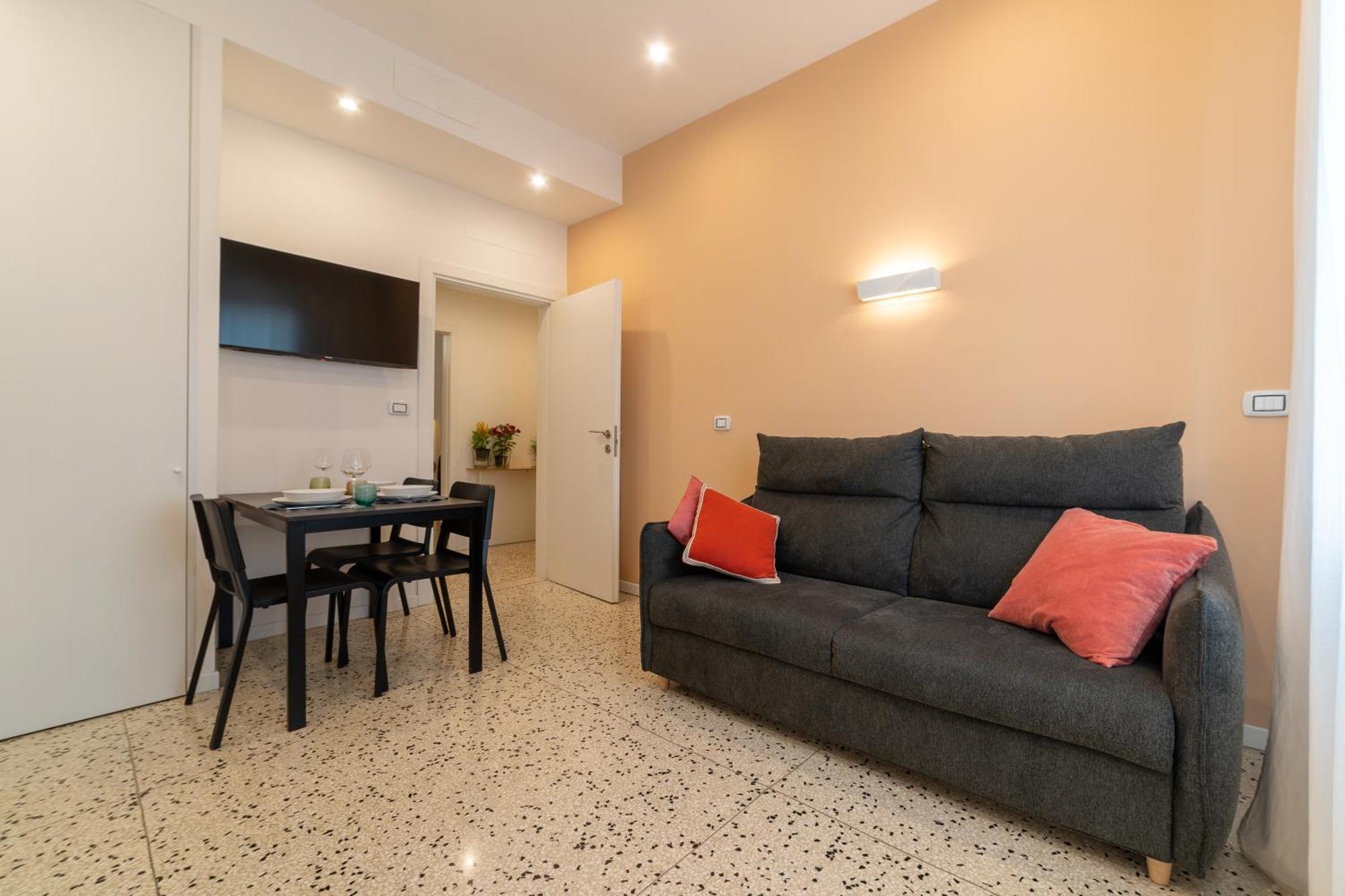 Casa Daura - Your Comfortable Apartment In Bologna - Parking エクステリア 写真